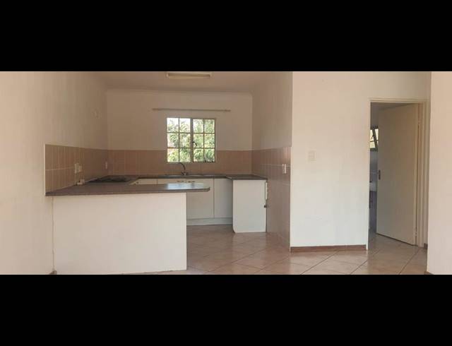 2 BEDROOM PROPERTY TO RENT IN HELIKONPARK